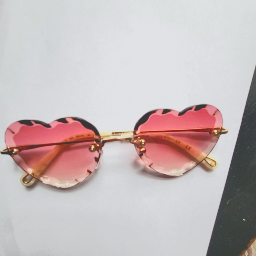 Chloe Heart-Shaped Pink Gradient Sunglasses